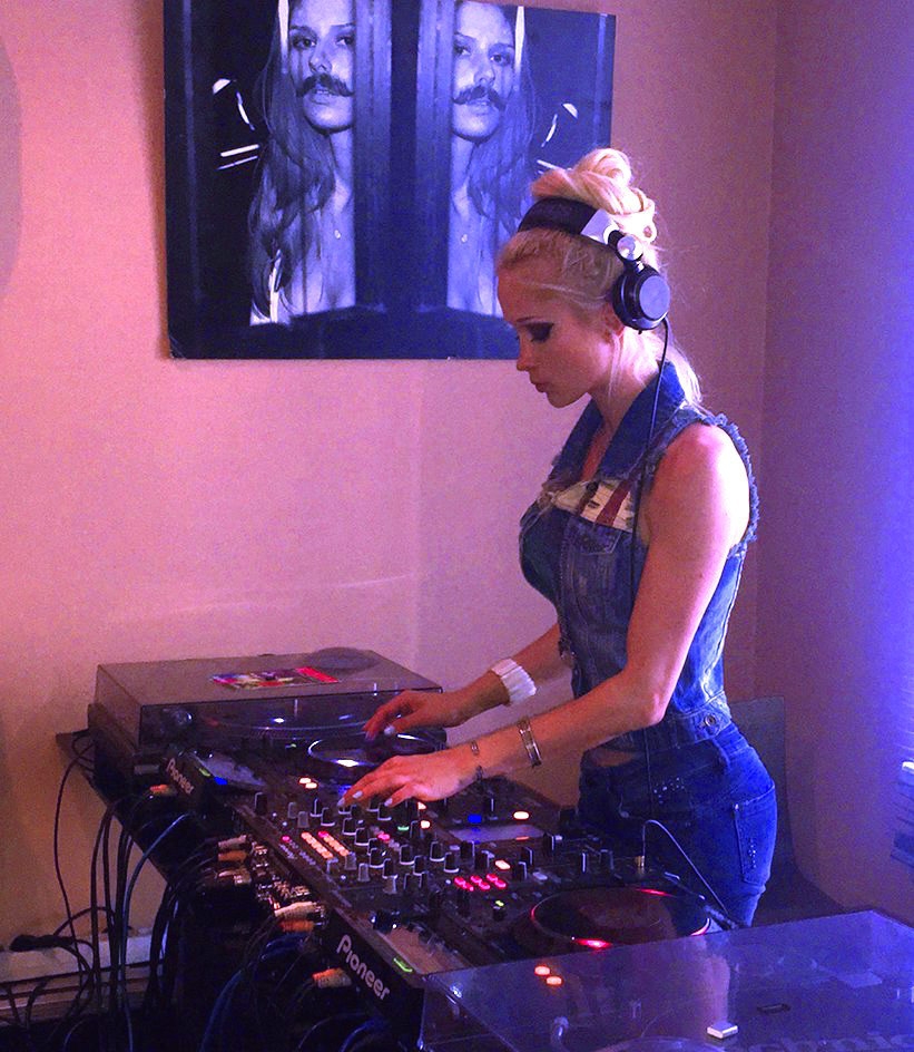 barbie dj set