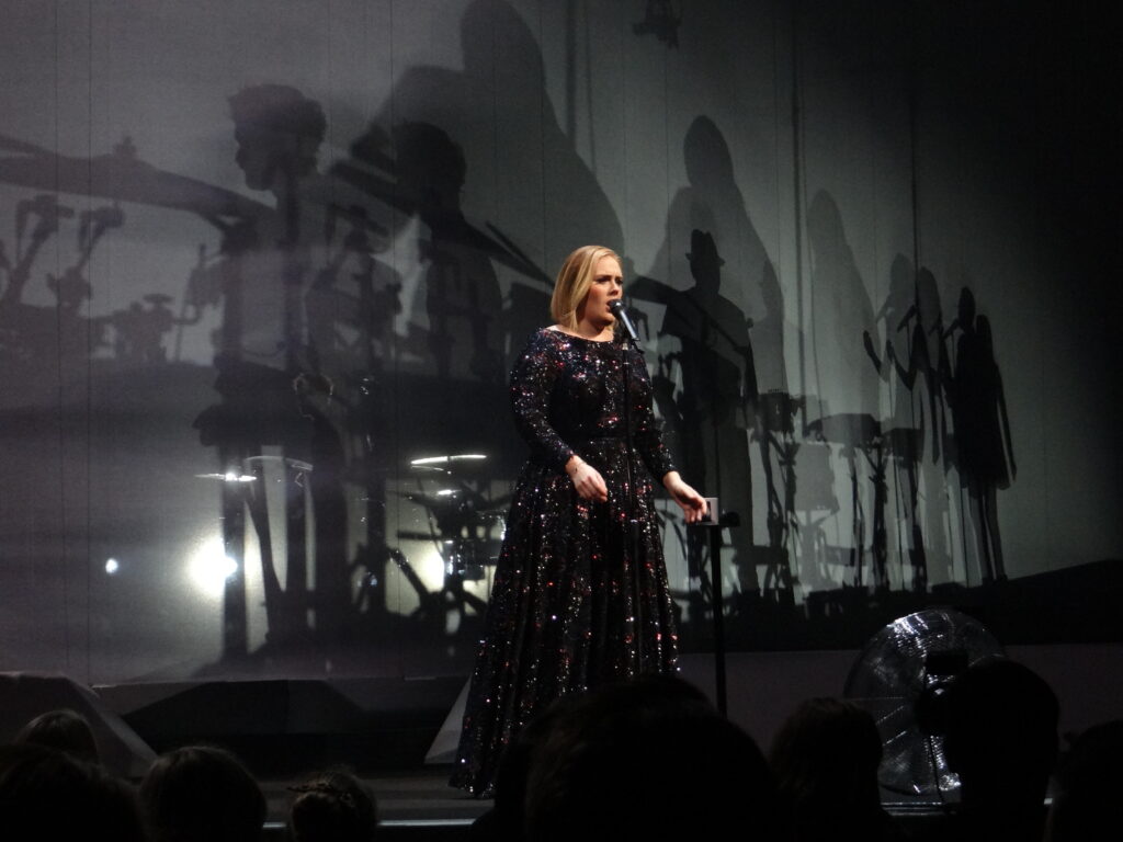 Adele_Adele_Live_2016_-_Nashville_DSC04766_30294911552-1024x768.jpg